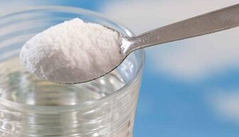Enema de refresco para eliminar os parasitos do corpo